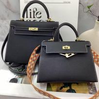 Pirmas sluoksnis karvės odos delno raštas antros kartos Kelli rankinė nešiojama ant peties, per petį, su dviguba petneša (M09KL) 22cm/2 shoulder straps juoda