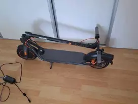 Elektrinis paspirtukas Ninebot Segway F40 NAUDOTAS (Atnaujinta)