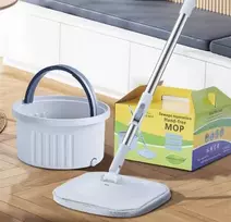 Plokščia šluota su kibiru ir šluoste