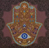 Karoliukų siuvinėjimo rinkinys „Auksinė Hamsa“ 20x20 cm Abris Art