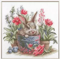 Riolis Siuvinėjimo kryželiu rinkinys "Žydintis triušis" 20x20 cm SRA1030