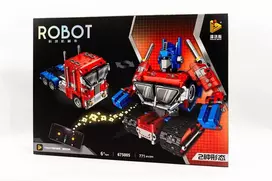 Nuotoliu valdomas konstruktorius "Raudonas robotas"