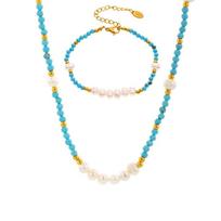 Conjunto de collar y pulsera de perlas naturales y turquesas estilo vintage elegante