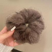 1pc Plush Color Blocked Hair Grab Women's Daily Curly Hair Warm and Comfortable Texture Versatile Fashion Decoration Headwear