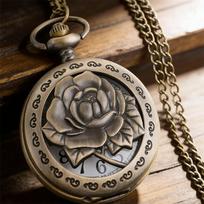 Luxury Retro Popular Antique Bronze Pocket Watch Embossed Rose Design Pendant Necklace Watch for Birthday Anniversary Gifts bronza