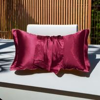 Silk-Like Satin Wrinkle-Resistant Pillowcase: Soft Solid Color European & American Style Standard 48x74cm - Single vyno raudonos spalvos