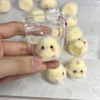 2Pcs Mini Fluffy Chick Squishy Toy, Slow Rebound Sticky TPR Stress Relief Fidget geltona
