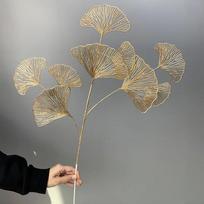 1 vnt. trišakė vėduoklės lapų tinklinė auksinė dirbtinė ginkmedžio eukalipto bugienio šakelė vestuvių arkai, gėlių kompozicijai, namų dekorui, rankdarbiams