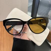 Love Shaped Blue Light Blocking Nearsighted Eyeglasses Color Changing Eye Protection Myopia Eyeglasses Cat's Eye Frame Goggles Up To -4.0 -2.5
