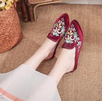 Women's Summer Ethnic Rhinestone Embroidered Slippers with Cheongsam-Inspired Satin