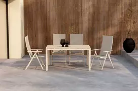 Lauko baldų komplektas Venture Design Valgomojo stalas ir kėdžių komplektas Mirko Levanzo smėlio spalvos aliuminio plieno sulankstomas