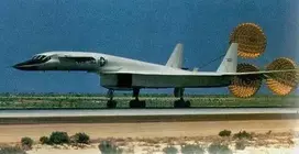 Italeri XB-70 Valkyrie 1/72 plastikinis lėktuvo modelis (1282)