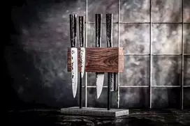 Forged Dvipusis magnetinis peilių stovas STYLE DE VIE, riešutmedis