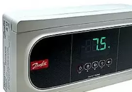 Danfoss AK-RC204B - Šaldymo kameros valdymo blokas, 4 temperatūros relės, 230 V, 50 Hz