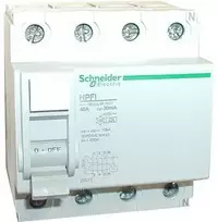 SCHNEIDER ELECTRIC HPFI srovės nuotėkio jungiklis, 40A, 4 polių, 30mA suveikimo srovė. Nulinis gnybtas dešinėje pusėje. A tipo, 230V AC, 72 mm pločio.