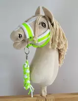 Super Hobby Horse Hobio žirgo kantaras su balta pūkuota apdaila ir pavadžiu – neoninis žalias / baltas