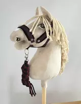 Super Hobby Horse Hobio žirgo kantaras su juoda kailine apdaila ir pavadžiu