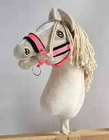 Super Hobby Horse Reguliuojamas kantaras hobi arkliukui – neoninis rožinis su juoda pūkuota apdaila