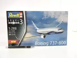 Revell Boeing 737-800 lėktuvo modelis 1:288, plastikinis rinkinys