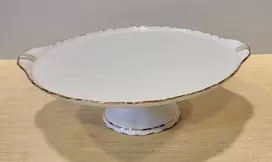 Gbenedikt Karlovy Vary Benedikt porceliano tortinė 31cm , ant kojelės x8940