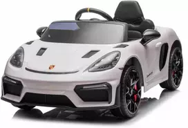 Elektromobilis Porsche 718, lakuotas baltas