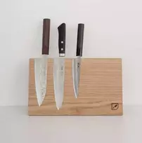 Ažuolinis magnetinis peilių stovas