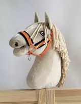 Super Hobby Horse Reguliuojamas kantaras hobi arkliukui A3 – oranžinis su juodu kailiuku