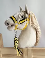 Super Hobby Horse Hobio arklio kantaras A3 su juodu kailiu ir virviniu pavadžiu (juoda-geltona)