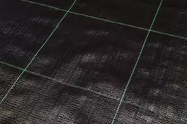 Agroplėvelė nuo piktžolių Bradas GRID 25 cm, 100 g, 1,6 x 100 m, juodas