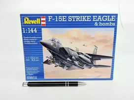 Revell F-15E Strike Eagle 1:144 plastikinis lėktuvo modelis su bombomis
