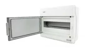 Sabaj System ALFA 13 BD Plastikinis skirstomasis skydas, 13 modulių, RAL 9003 baltos durys IP33, ALFA 13 BD