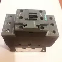 Siemens Galios kontaktorius, AC-3e/AC-3, 41 A, 18,5 kW /400 V, 3 polių, 230 V AC, 50/60 Hz, pagalbiniai kontaktai: 1 NO + 1 NC, gnybtai 1a23