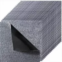 Pilkos kiliminės plytelės 457x457 mm svetainės ir miegamojo grindims, savaime lipnios nuimamos minkštos pliušinės, moduliniai kiliminiai kvadratai grindų danga
