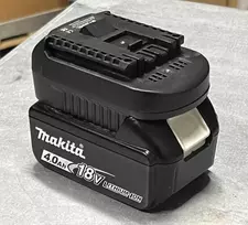 Baterija adapter to use Makita battery on Bosch tool