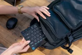 Klaviatūra ir pelė JLab Audio Rinkinys belaidė klaviatūra su myszką Jlab