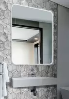Mirrorsled Skaidrus veidrodis su LED galiniu apšvietimu 600x700 (apvalinti kampai) + mygtuku