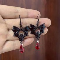 Gotikiniai vampyro šikšnosparniai auskarai moterims Vyriški mados raganos papuošalai Priedai Raudoni krištoliniai vintažiniai šikšnosparnių pakabukai ausų kabliukai