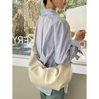 Retro Soft Leather Dumpling Bag Pleated Lazy Style Men's Crossbody Bag Travel Single Shoulder Sling Bag Breadsti Horn Bag smėlis