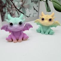 4 vnt. Mielas mažas skraidantis drakonas 3D spausdintas žaislas Imitacinis gyvūnas Skraidantis drakonas Žaislas Realistiškos akys Kūrybiškas stalo dekoras Žaislas Dovana