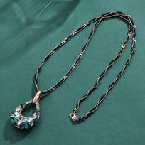 Drop Crystal Long Necklace With Alloy Pendant For Women And Men Fall Winter Fashion Accessory