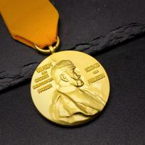 Vintažinis paauksuotas medalis, užsienio emblema, metalinis jubiliejinis medalis, metalo rankdarbiai su sporto renginio logotipu auksas