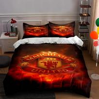 Manchester United logotipas. Patalynės komplektai Antklodžių užvalkalų komplektai Antklodžių užvalkalai Pagalvės užvalkalai(1 * Antklodės užvalkalas, 2 * Pagalvių užvalkalai, be antklodės įdaro) 135x200cm