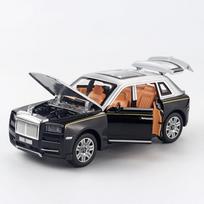 1/30 Scale Cullinan Diecast automobilio modelio žaislas, atgal patraukiama žaislinė transporto priemonė su garsu ir šviesa vaikams, mažiems berniukams, mergaitėms, dovanų kolekcija 1/30-16.5x6.5x6.5cm sidabras/juoda