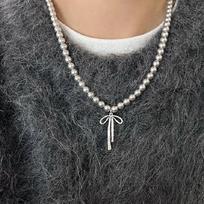 Y2K Aesthetic Bowknot Pendant Necklace for Women Choker Necklace with Gray Pearls Chain Choker Necklaces Accessories