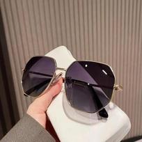 Stylish Hexagon Sun Glasses Polygon Square Shades UV400 Protection Vintage Trendy Eyeglasses Vintage Metal Frame UV400 Shades 1PC