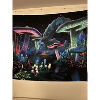 Trippy Mushroom Tapestry Psychedelic Wall Art 75x100 juoda