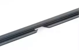 BMW F80 F30 galinės dešinės keleivio pusės durų guminės apdailos detalės originalios 51357258294