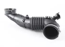 BMW E81 E88 E90 E93 filtruoto oro vamzdis originalus 13717804846