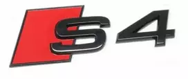 VAG Audi S4 užrašas Juoda emblema Logotipas galinių durelių juoda raudona originali 8W0071804