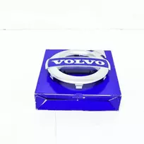VOLVO XC70 MK2 priekinio bamperio grotelių emblema Originali 31383032
